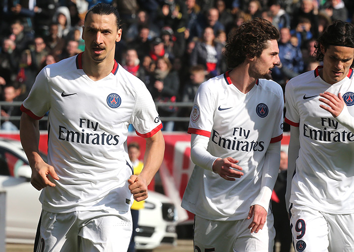 比萨后腰线 比萨后腰线