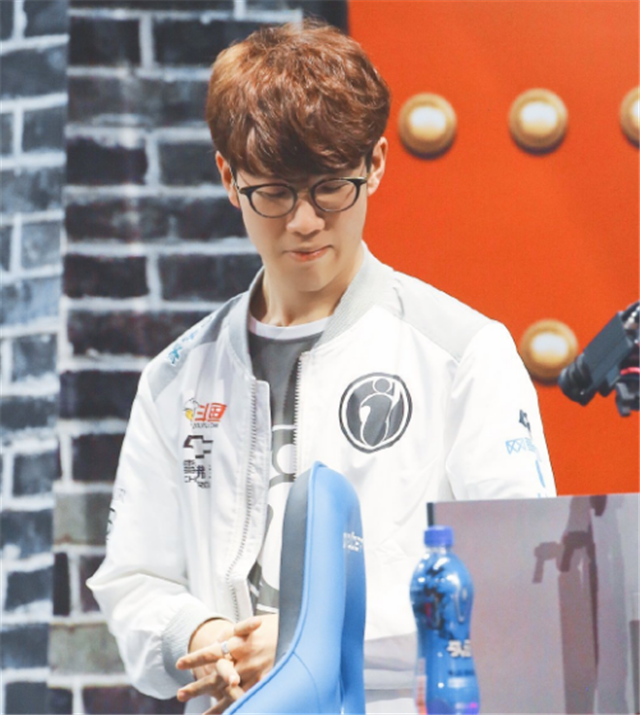 的冲动立即 的冲动立即